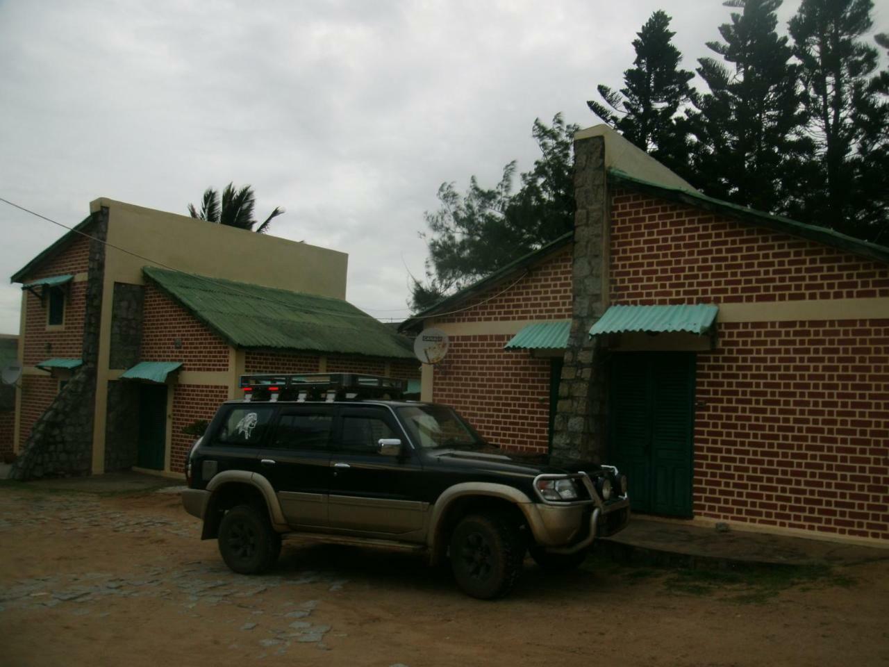 Ravinala Anosy Hotel Tolagnaro Exterior photo